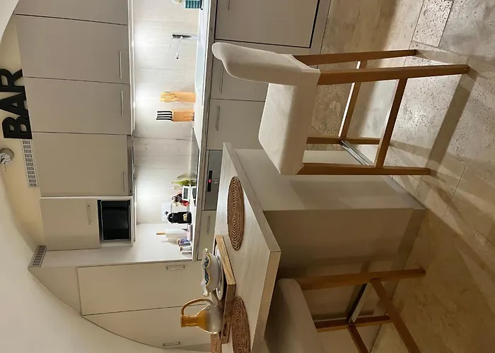Originelle Maisonettewohnung Im Historischen Zentrum By Interhome Saint-Tropez